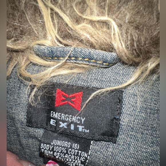 Jean jacket with faux - Picture 2 of 3